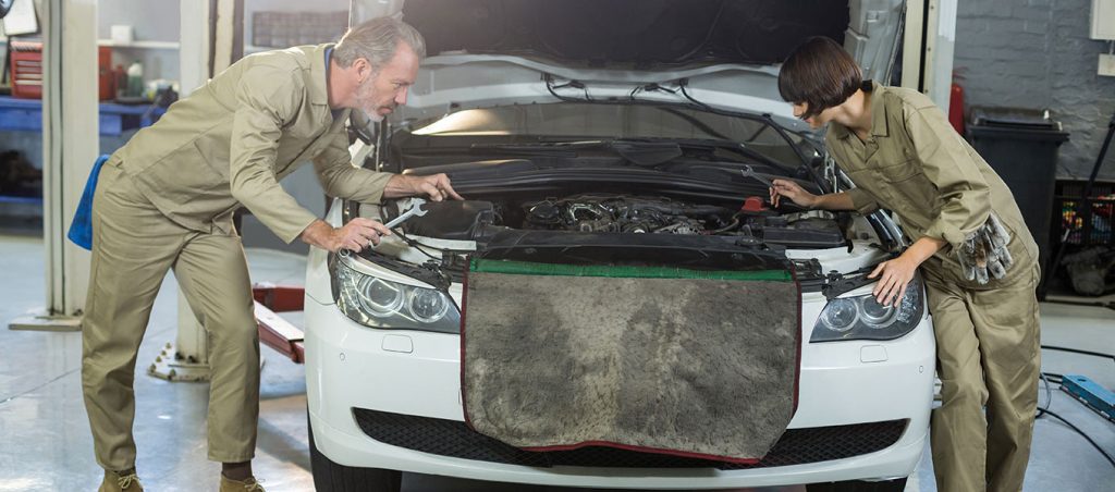 Motorschaden: Auto verkaufen oder reparieren? Motorschaden: Auto verkaufen oder reparieren?